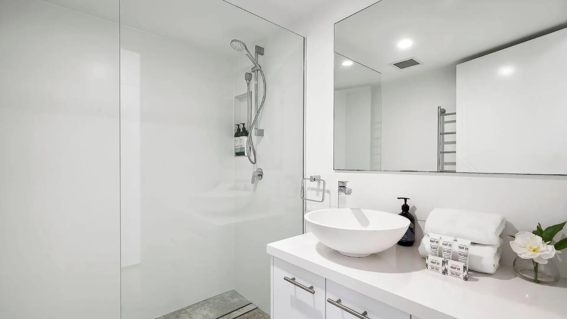 Unit 8 'The Rocks' Apartment Coolum Beach 0*,  Australia